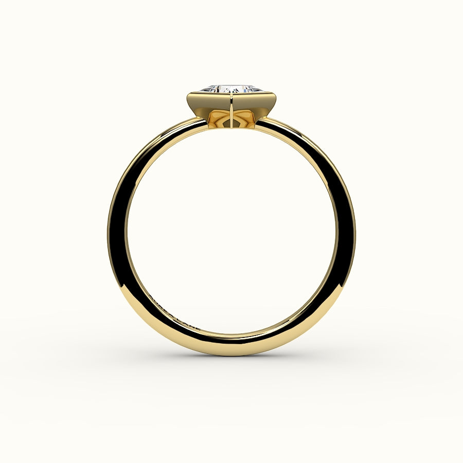 Conjunto de brújula con bisel de corte princesa y engaste de anillo