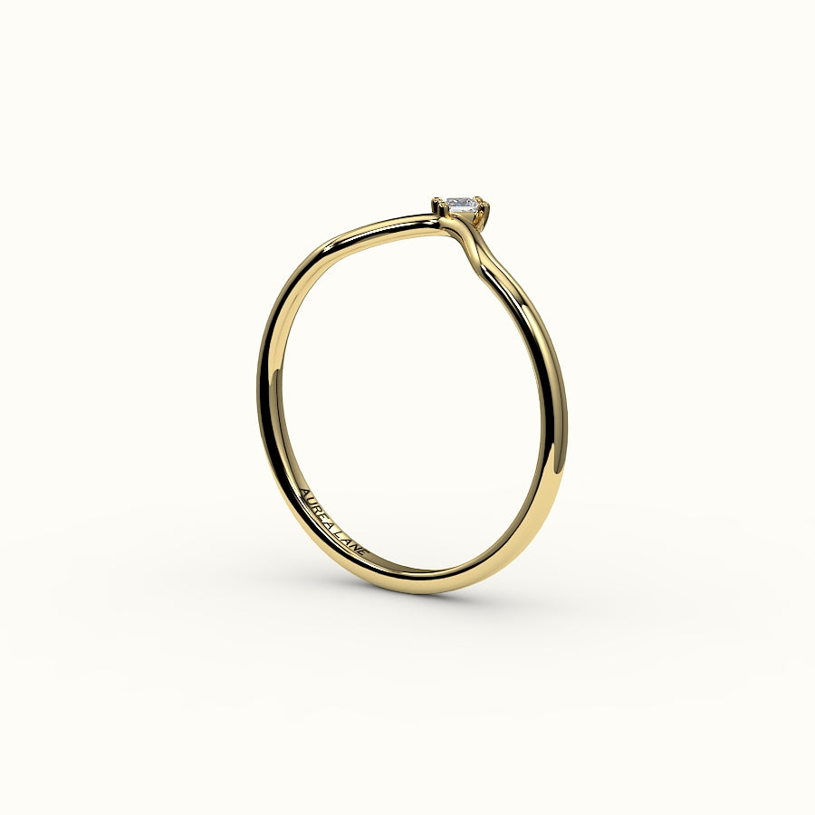 Compass Princess Cut V Diamond Curved Band