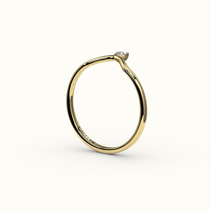 Heart Cut V Diamond Curved Band