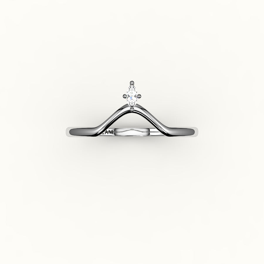 Banda curva de diamantes en forma de V de talla marquesa