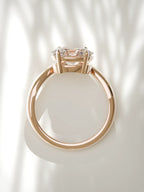The Arco | Solitario oval Este-Oeste