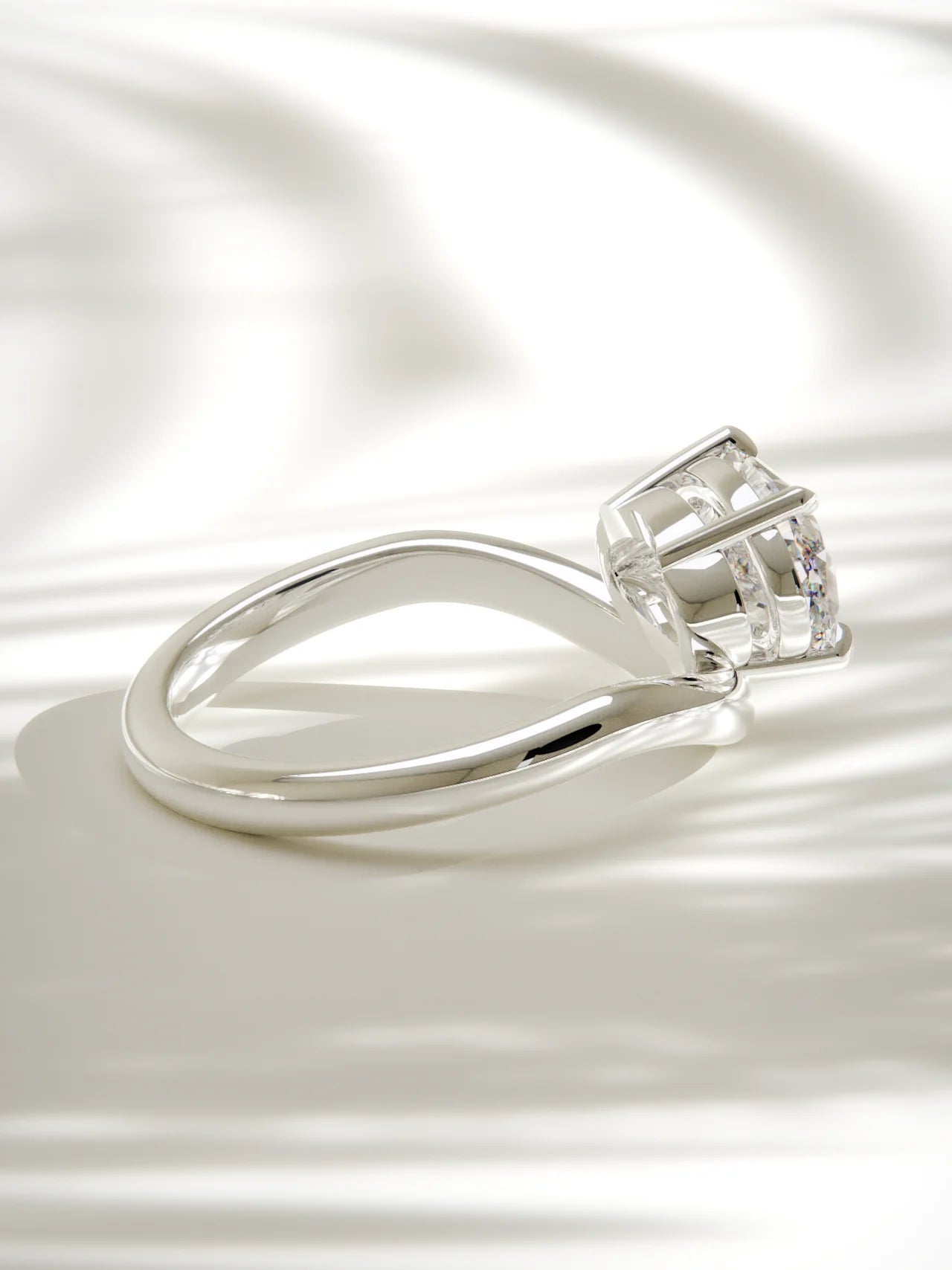 The Arco | Solitario oval Este-Oeste