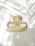 The Arco | Solitario oval Este-Oeste
