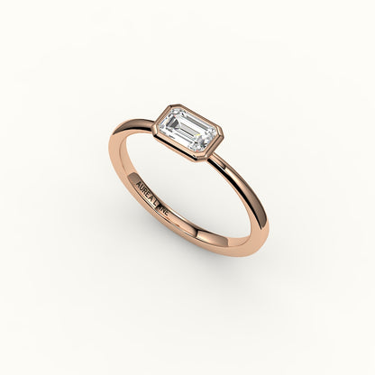 Engaste de anillo con corte esmeralda este-oeste