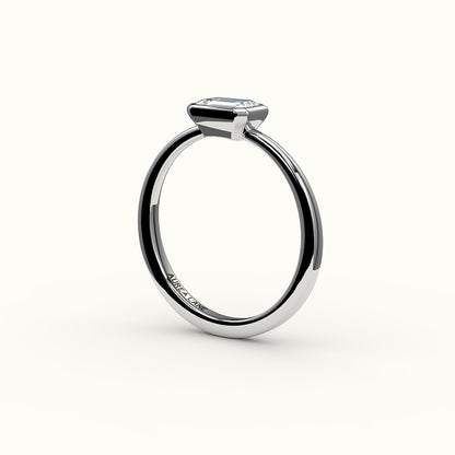Engaste de anillo con corte esmeralda este-oeste