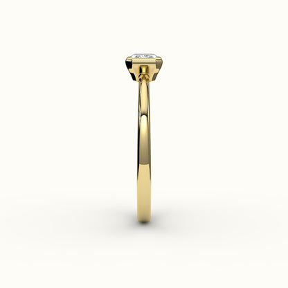 Engaste de anillo con corte esmeralda este-oeste