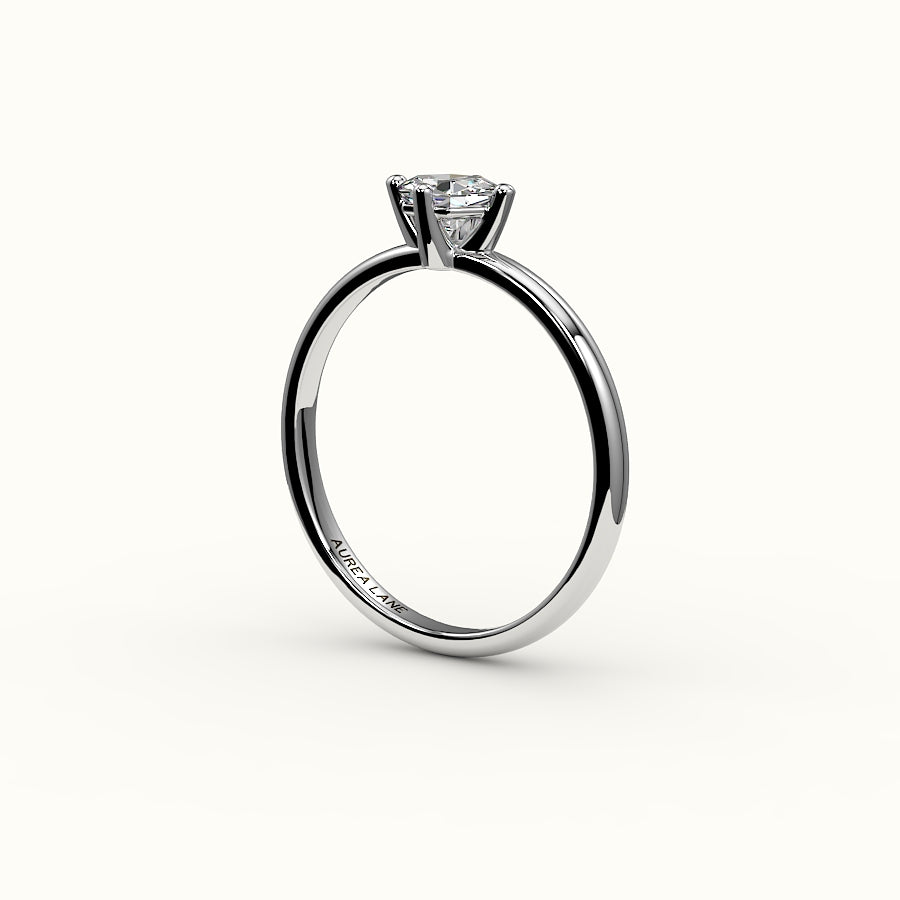 Engaste de anillo solitario con corte hexagonal este-oeste