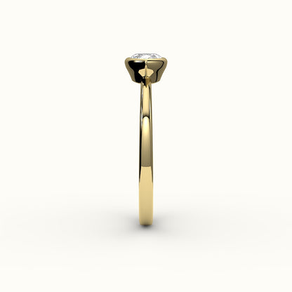 Engaste de anillo con bisel de corte marquesa este-oeste