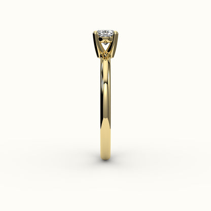 Engaste de anillo solitario ovalado este-oeste