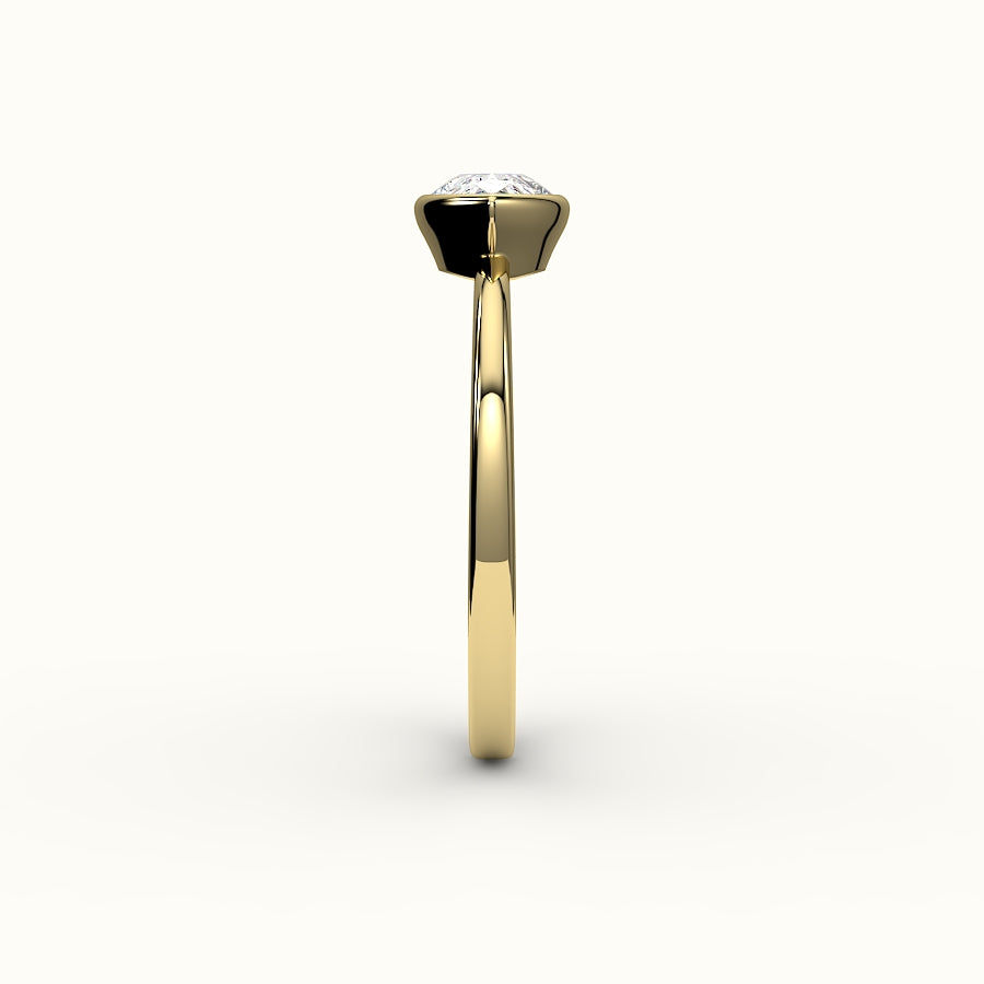 Engaste de anillo con bisel de corte de pera este-oeste