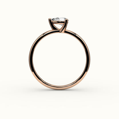 Engaste de anillo solitario de corte pera este-oeste