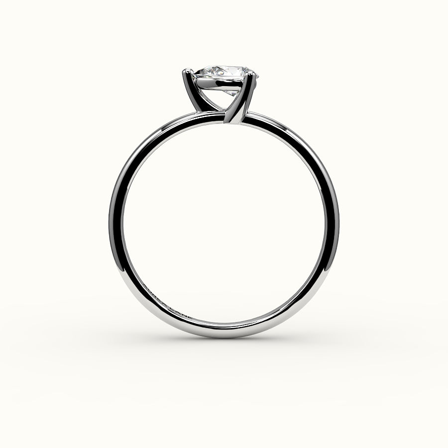 Engaste de anillo solitario de corte pera este-oeste