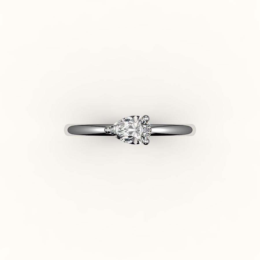 Engaste de anillo solitario de corte pera este-oeste