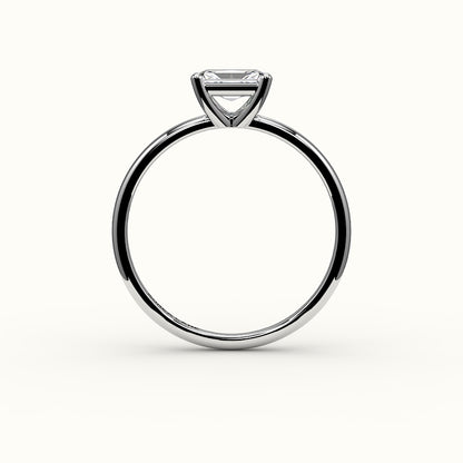 Engaste de anillo solitario de corte radiante este-oeste