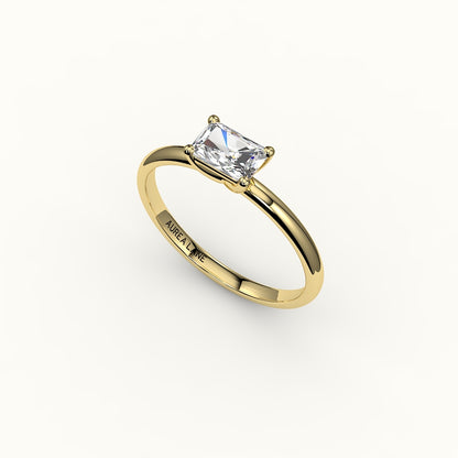 Engaste de anillo solitario de corte radiante este-oeste