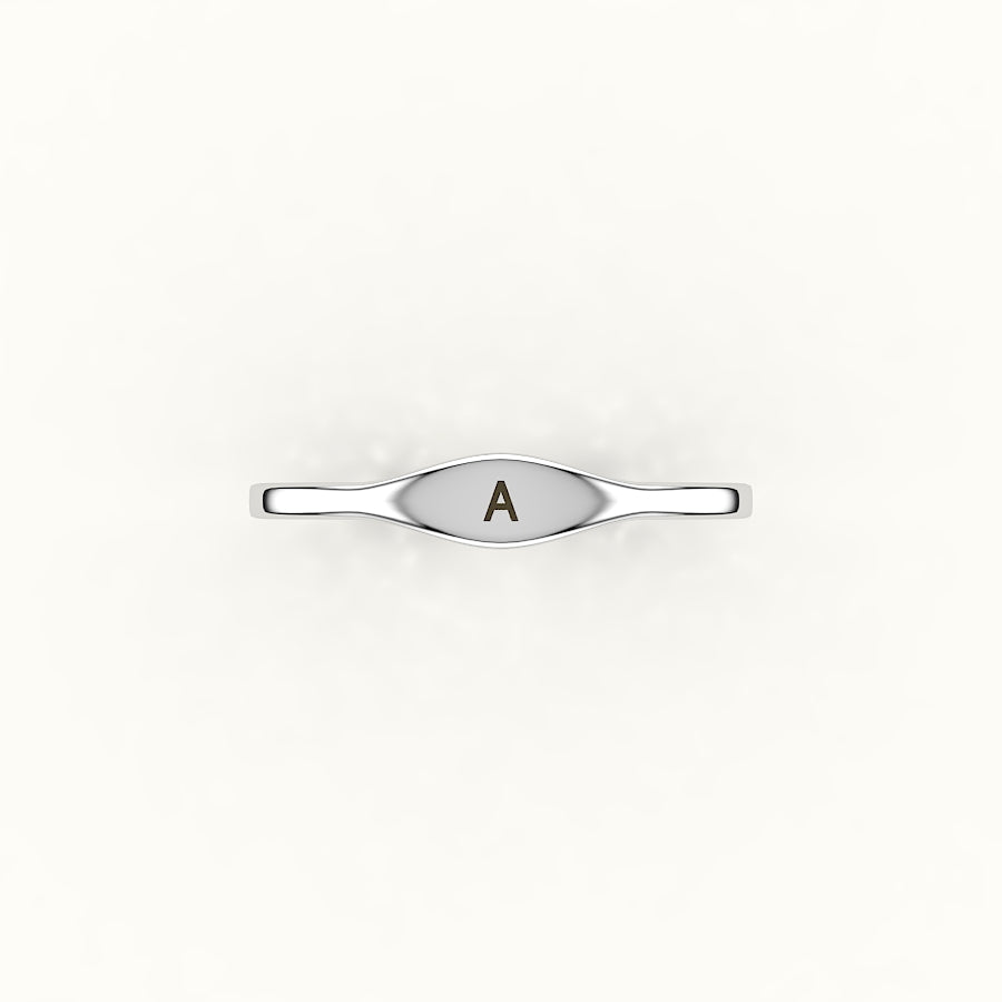 Anillo de sello con inicial moderna