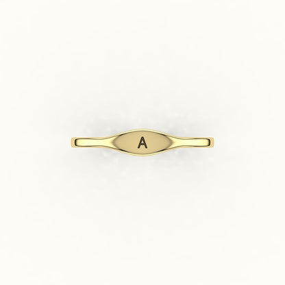 Anillo de sello con inicial moderna