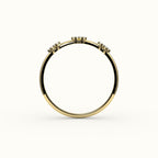 Banda de diamantes redondos salteados