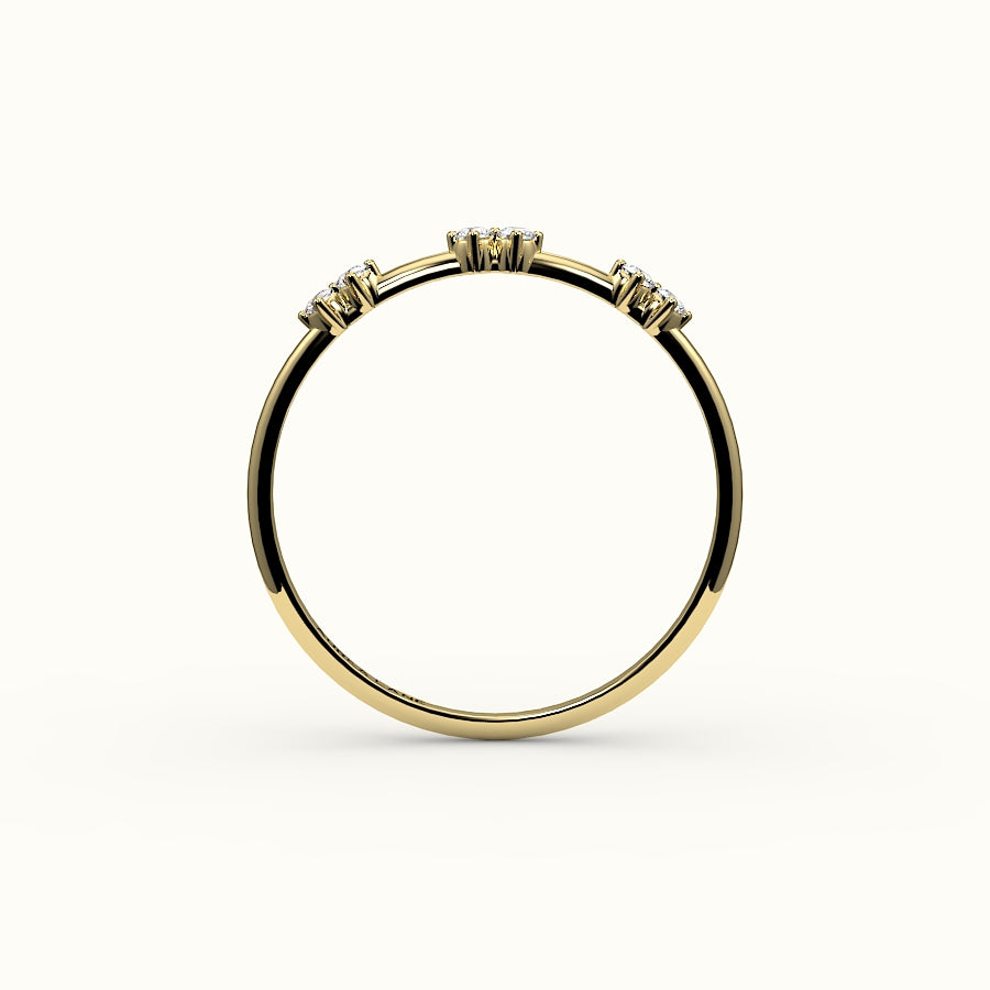 Banda de diamantes redondos salteados